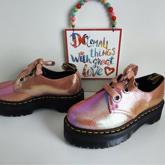Dr. Martens Holly Pink Iridescent Leather Platform Boots Shoes Womens Size 7 NEW - Picture 8 of 10